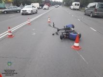 В Ужгороді водій електросамоката збив п'яного пішохода