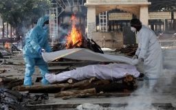 В Індії жінка прийшла до тями за кілька хвилин до власної кремації