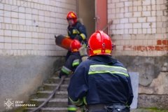 У Вінниці сталася пожежа в кафе: чоловік отримав опіки, рятувальники винесли газові балони