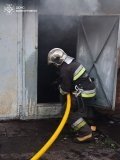 В містечку на Вінниччині в гаражі спалахнув електроскутер