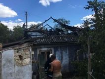 На Вінниччині через замикання електропроводки згорів будинок багатодітної родини