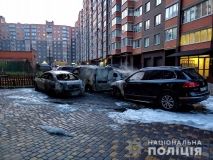 У Вінниці нa Київській підпaлили чотири aвтомобілі