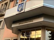 Впустила з рук 2-місячне немовля і покинула напризволяще: молоду матір засудили більше ніж на рік