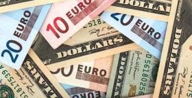 Офіційний курс: гривня зміцнилася до долара та євро