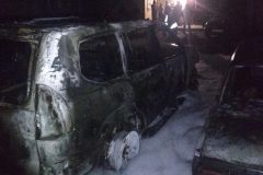У Черкасах автівка згоріла дотла