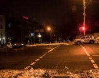 У центрі Києва Uber протаранив авто поліції, є постраждалі (Фото)
