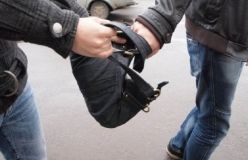 Вінницькі поліцейські затримали двох грабіжників