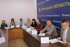Вінничани прийняли участь в обговоренні проекту державної програми розбудови та відновлення Сходу України