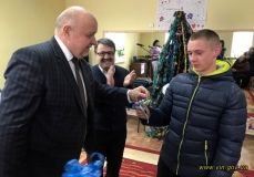 На Вінниччині троє дітей-сиріт отримали ключі від власного житла