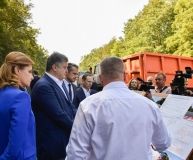 Порошенко проінспектував хід реконструкції автомобільних доріг у Вінницькій області