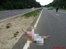 Під Вінницею автомобіль насмерть збив жінку