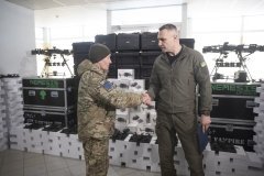 Кличко: Ще майже 500 БПЛА різних типів, закуплених за кошти столиці, вирушили до захисників на Донбас