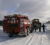 На Вінниччині через снігопад автобус з пасажирами опинився в сніговій пастці