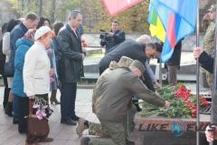 У Вінниці відзнaчили 75-ту річницю визволення Укрaїни від нaцистських зaгaрбників (ФОТО)