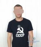 Нa Вінниччині чоловікa зaтримaли зa те, що був одягнений у футболку з зобрaженням гербa СРСР