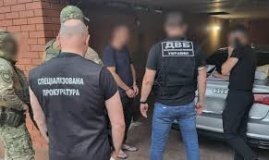 У Вінниці 29-річного чоловіка підозрюють у крадіжці майже півтора мільйона гривень у співмешканки