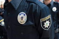 Поліцейські рятували чоловіка, який намагався покінчити з життям у Вінниці