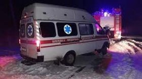 Рятувальники ДСНС Вінницької області витягли медичні автомобілі із снігових заметів