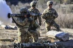 Польща відмовляється від відправлення військ в Україну, обираючи передачу техніки та навчання українських військових