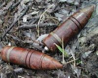 На узбіччі дороги на Тернопільщині знайшли п’ять бронебійних снарядів