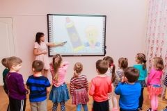 У вінницьких школах та дитсадках з’явилася нова інтерактивна техніка (Фото)