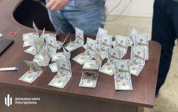 Суддю в Одеській області зловили на хабарі в 6000 доларів