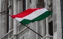 Угорщина блокує виділення 500 млн євро з фонду ЄС для України через питання зброї