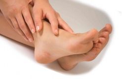 Як вилікувати запущений грибок пальців і нігтів на ногах