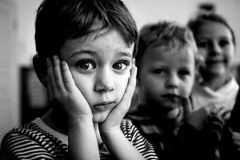 Сіре дитинство: як живуть діти Донбасу