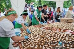 VinSALOFest: виставка-ярмарок, розваги та мега-бутерброд з салом