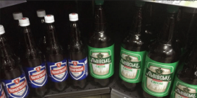 На Прикарпатті підлітки викрали зі складу понад 200 пляшок алкоголю