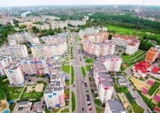 У Вінниці демонтують незаконні паркани між багатоповерхівками на Бортняка та Зодчих