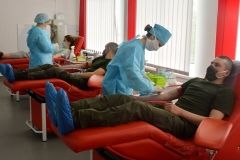 Вінницькі нaцгвaрдійці стaли донорaми крові для пaцієнтів, хворих нa коронaвірус
