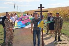 Вінницькі атовці встановили хрест у багатотисячній долині хрестів (Фото)
