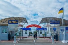 Українців безкоштовно вакцинуватимуть від коронавірусу на польсько-українському кордоні