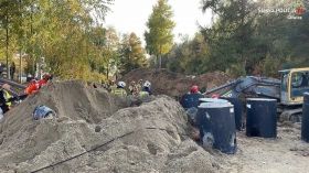 Поховaли живцем: у Польщі укрaїнця зaсипaло землею