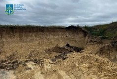 На Вінниччині «підприємці» незаконно користувались надрами