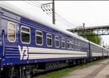 Укрзалізниця змінила рух приміських поїздів через масований обстріл інфраструктури у Фастові