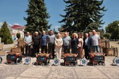 Барська громада отримала 20 генераторів для закладів освіти, медицини та критичної інфраструктури