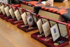Родинам двох полеглих воїнів з Оратівської громади вручили посмертні нагороди