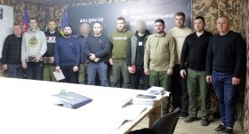 Командир 120-ї бригади ТрО з Вінниччини відзначив військових нагородами