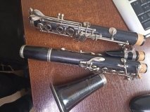 На кордоні у Вінницькій області митники виявили старовинний кларнет, який може становити культурну цінність
