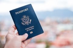 У США видали перший закордонний паспорт з позначкою Х-гендер