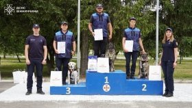 Вінницькі службові собаки ДСНС успішно пройшли всеукраїнську атестацію