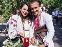 10 дітей і щоденна турбота: дружина вінницького міграційника стала «Матір’ю-героїнею»