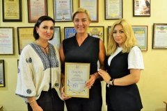 Ольга Дернова отримала подяку від Віталія Кличка за вагомий внесок у розвиток волонтерського руху