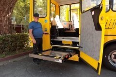Ще чотири інклюзивні шкільні автобуси передали громадам Вінниччини