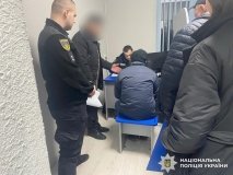 Афера на десятки тисяч доларів: у Вінниці викрили шахраїв, які ошукали іноземця