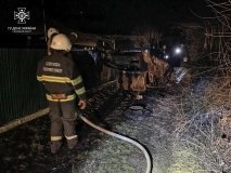 На Вінниччині в палаючій автівці загинула людина 