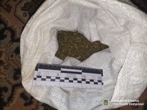 На Віннинччині затримали двох молодиків за торгівлю наркотиками